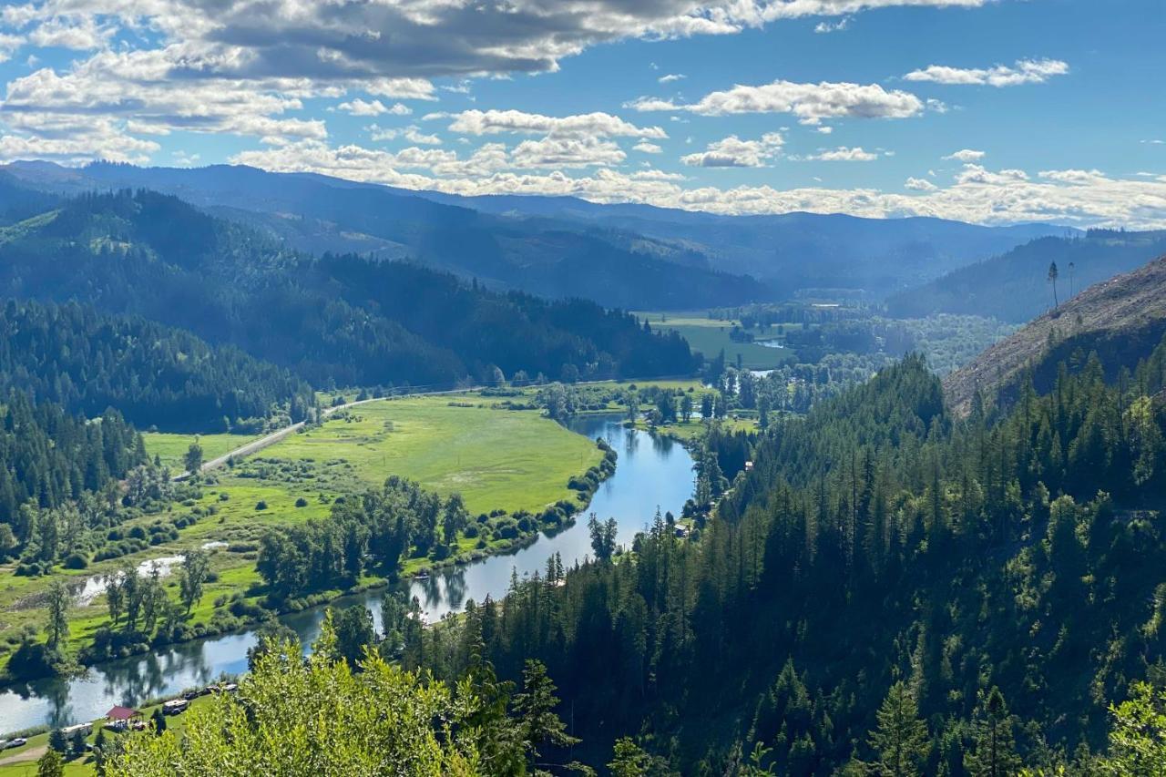Private 2-Acre Retreat With Mtn Views, Walk To River Saint Maries エクステリア 写真